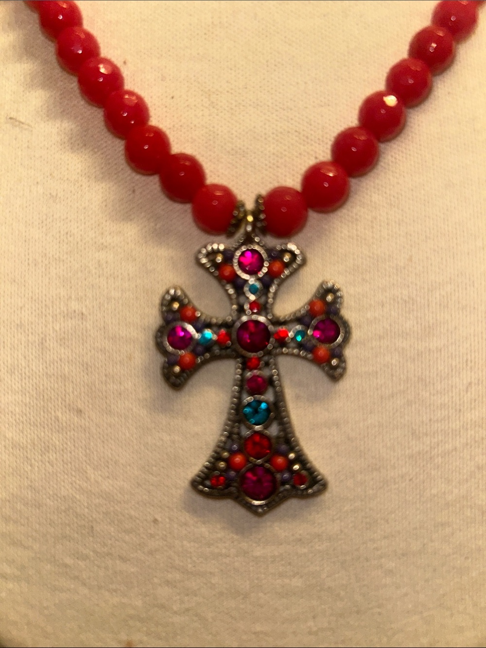 F.A.I.T.H. NWOT❤️Red Beaded Necklace with Jeweled Cross “PRAISE” Pendant 16”